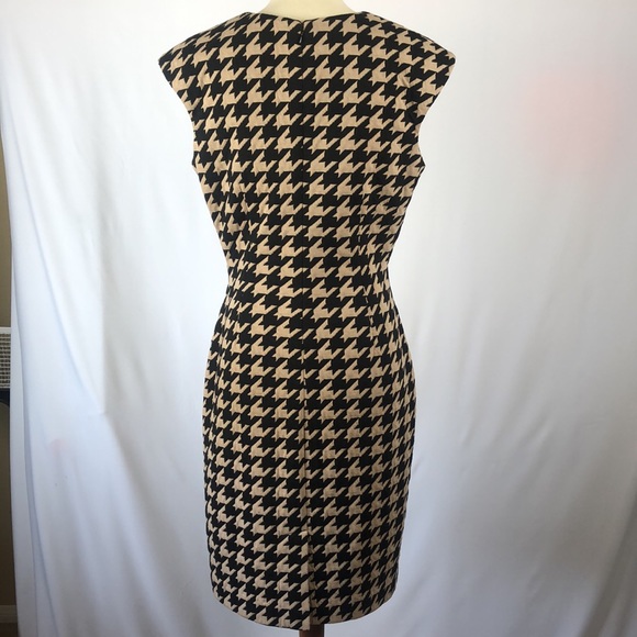 Calvin Klein Flattering Knit Dress with Belt - 6 - Picture 6 of 13